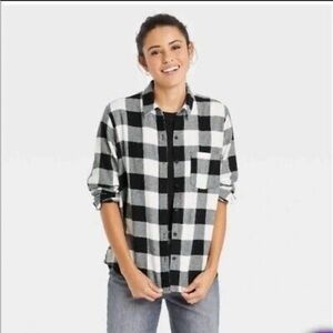 Universal Thread Flannel Top